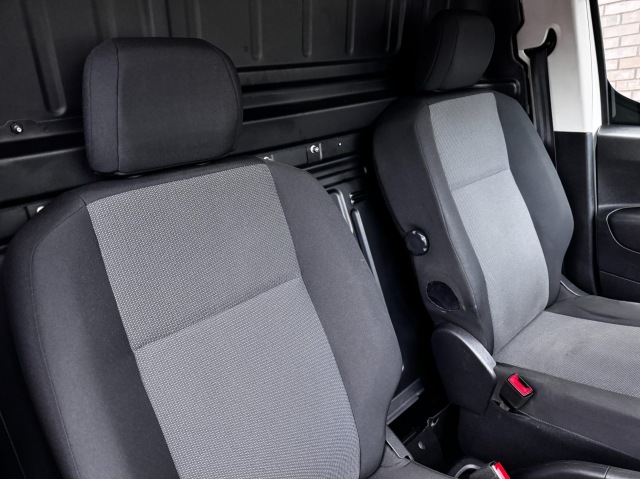 OPEL COMBO 1.6D L2H1 Edition / 100 PK / Navigatie / Cruise Control / Parkee, Autoroel's, Heeswijk Dinther