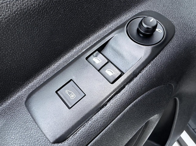 OPEL COMBO 1.6D L2H1 Edition / 100 PK / Navigatie / Cruise Control / Parkee, Autoroel's, Heeswijk Dinther