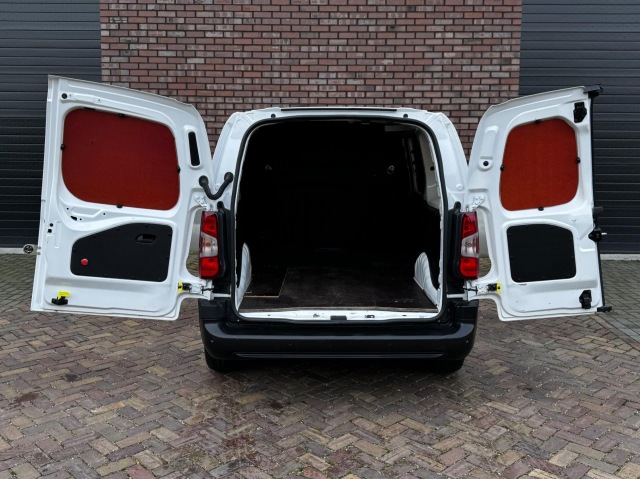 OPEL COMBO 1.6D L2H1 Edition / 100 PK / Navigatie / Cruise Control / Parkee, Autoroel's, Heeswijk Dinther