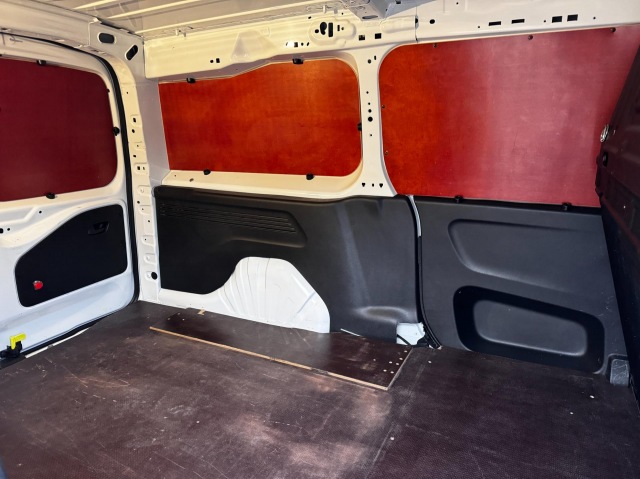 OPEL COMBO 1.6D L2H1 Edition / 100 PK / Navigatie / Cruise Control / Parkee, Autoroel's, Heeswijk Dinther