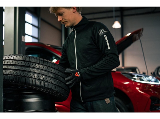 OPEL COMBO 1.6D L2H1 Edition / 100 PK / Navigatie / Cruise Control / Parkee, Autoroel's, Heeswijk Dinther