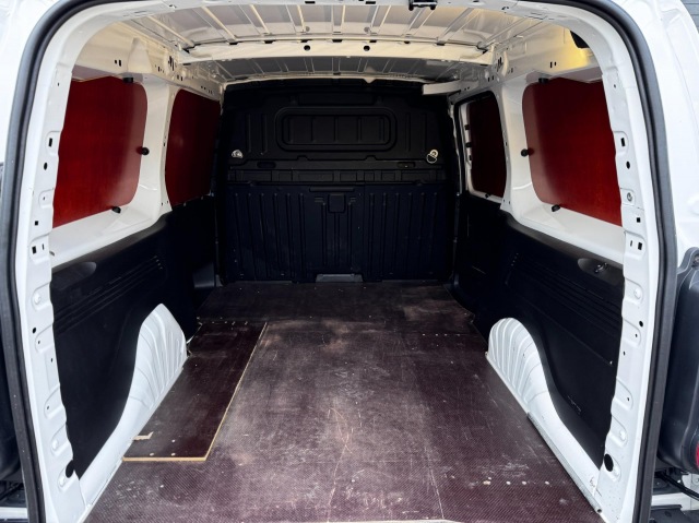 OPEL COMBO 1.6D L2H1 Edition / 100 PK / Navigatie / Cruise Control / Parkee, Autoroel's, Heeswijk Dinther