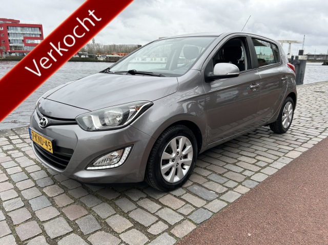 HYUNDAI I20 - 1.2i i-Deal