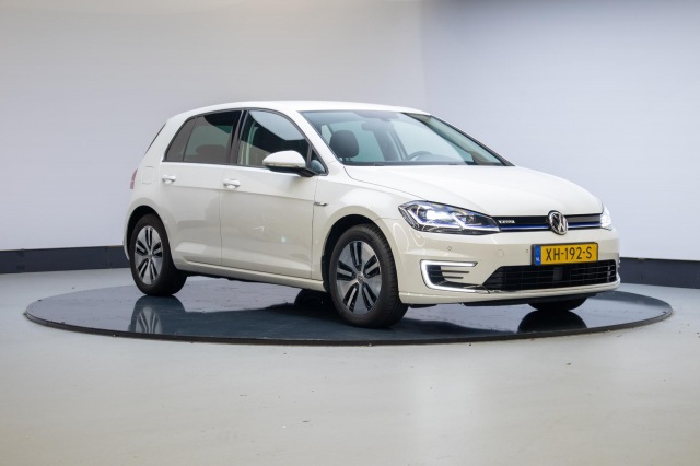 VOLKSWAGEN E-GOLF