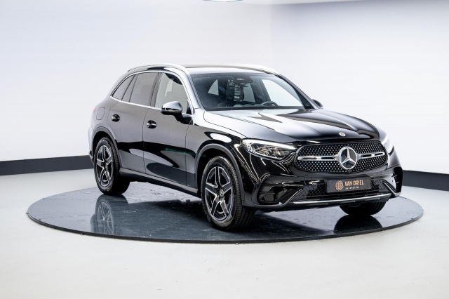 MERCEDES-BENZ GLC-KLASSE - 200 4MATIC AMG Line