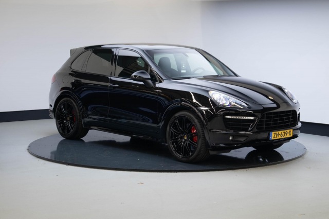 PORSCHE CAYENNE - 4.8 GTS