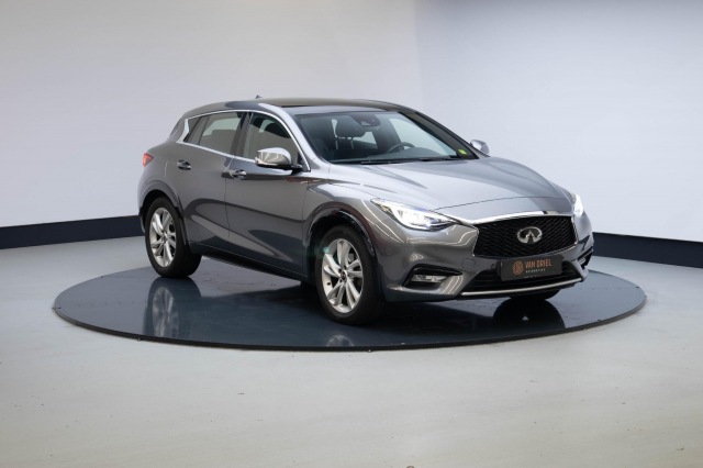 INFINITI Q30 - 1.6t Premium Tech