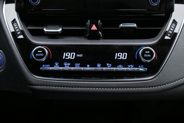 TOYOTA COROLLA 1.8 Hybrid Active, van Driel Automotive, Hoofddorp