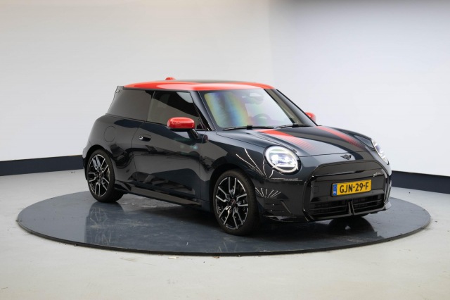 MINI COOPER - E John Cooper Works