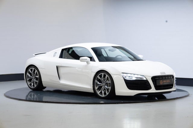 AUDI R8 - 4.2 FSI quattro
