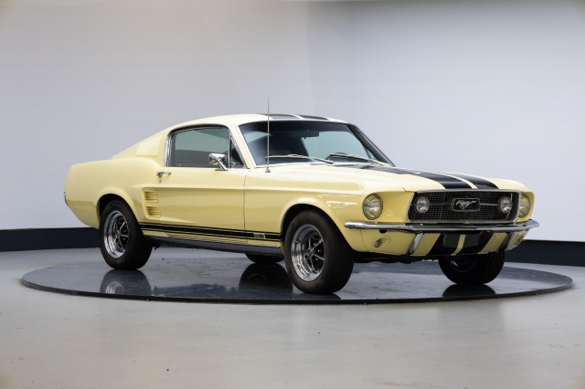 FORD USA MUSTANG - Fastback