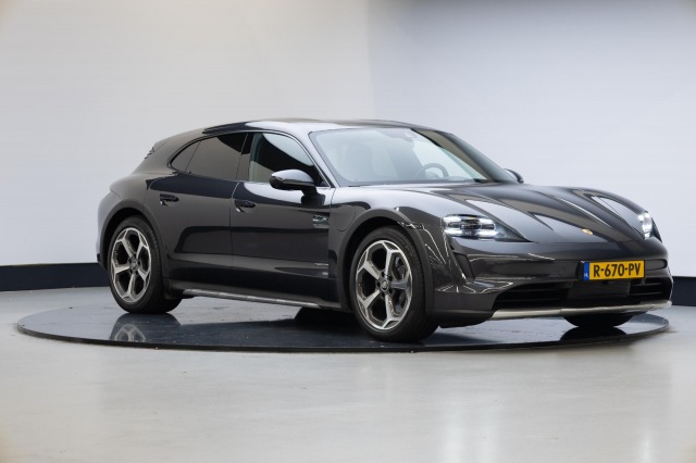 Porsche Taycan - 4 93 kWh