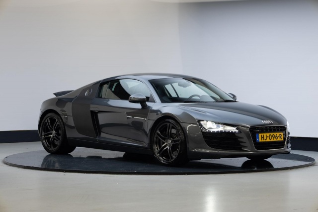 Audi R8 - 4.2 V8 FSI