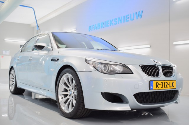 BMW 5-SERIE