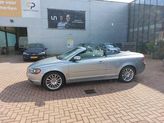 VOLVO C70 2.4 D5 SUMMUM, Heeren in Automobielen, Arnhem