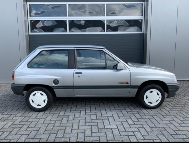 OPEL CORSA , Heeren in Automobielen, Arnhem