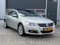 VOLKSWAGEN PASSAT CC 1.8 TSI AUTOMAAT/ AIRCO NAVIGATIE PANORAMA PDC XENON BT AUX, Tyam Auto's, Enschede