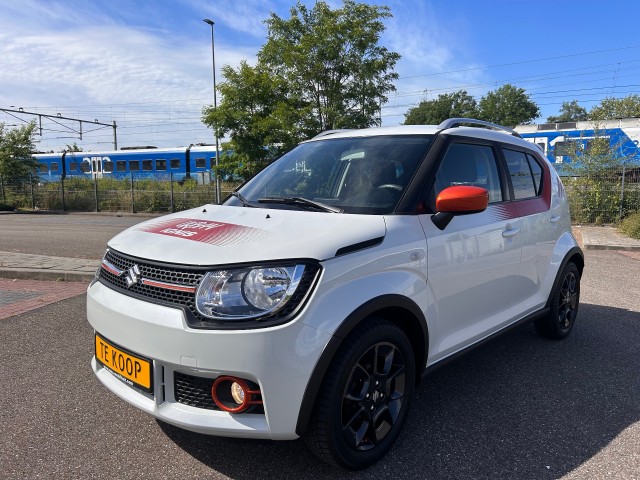 Suzuki Ignis - 1.2 / ZEER LUXE / 4x4 / BOMVOL / PARELMOER WIT