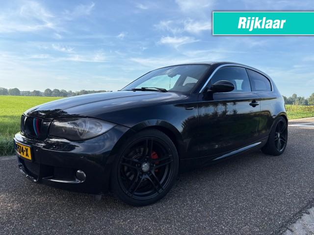Bmw 1-serie - 118I BUSINESS LINE / M PAKKET / APPLE CARPLAY