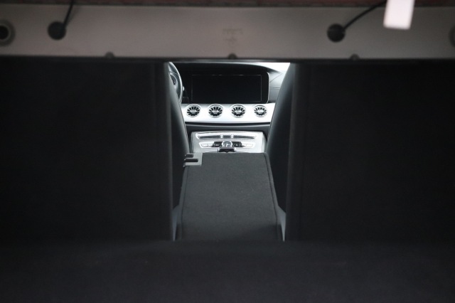 MERCEDES-BENZ E-KLASSE Coupé 200 AMG 9G-TRONIC/ORIG.NL/LEER/LED/19, Carmix, OSS