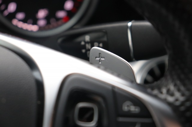 MERCEDES-BENZ E-KLASSE Coupé 200 AMG 9G-TRONIC/ORIG.NL/LEER/LED/19, Carmix, OSS