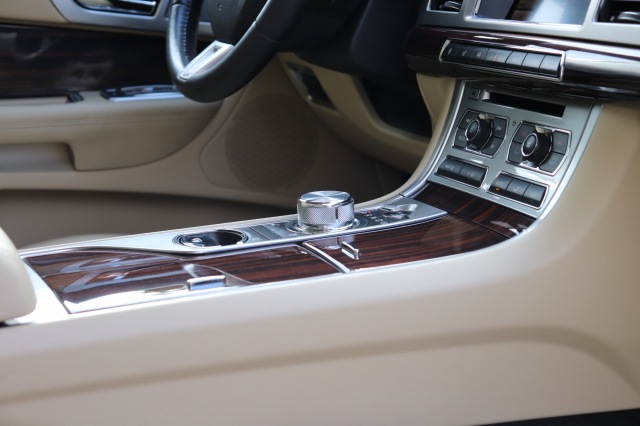 JAGUAR XF 2.0 i4 Ti 241pk Aut. Business Edition ORIG.NL/DEALERONDERH., Carmix, OSS