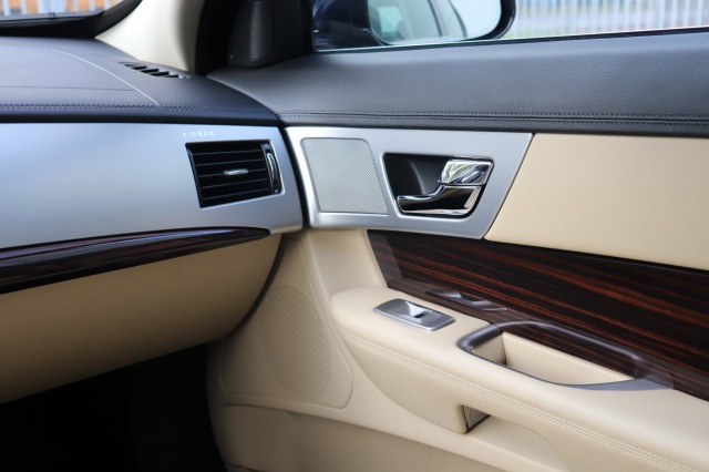 JAGUAR XF 2.0 i4 Ti 241pk Aut. Business Edition ORIG.NL/DEALERONDERH., Carmix, OSS