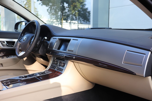 JAGUAR XF 2.0 i4 Ti 241pk Aut. Business Edition ORIG.NL/DEALERONDERH., Carmix, OSS