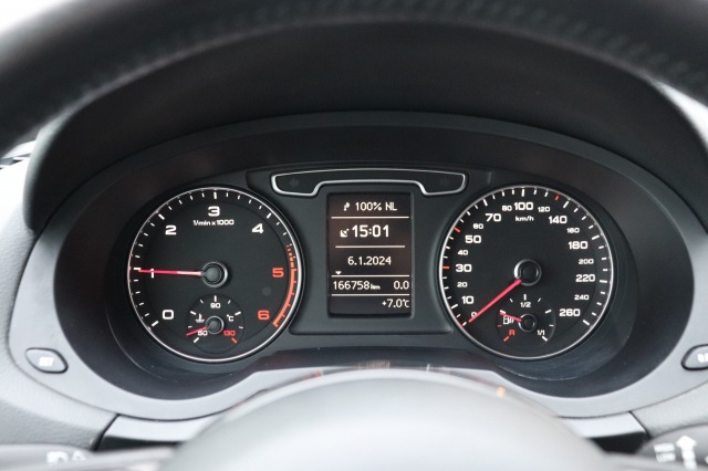 AUDI Q3 2.0 TDI Business Edition, Carmix, OSS