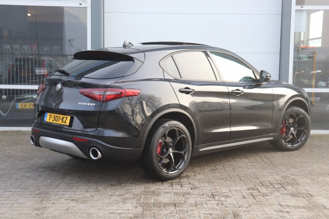 ALFA ROMEO STELVIO 2.0 T Q4 200PK AWD Super AUT/PAN.DAK/20/NAVI/DAB/LED/LEER, Carmix, OSS