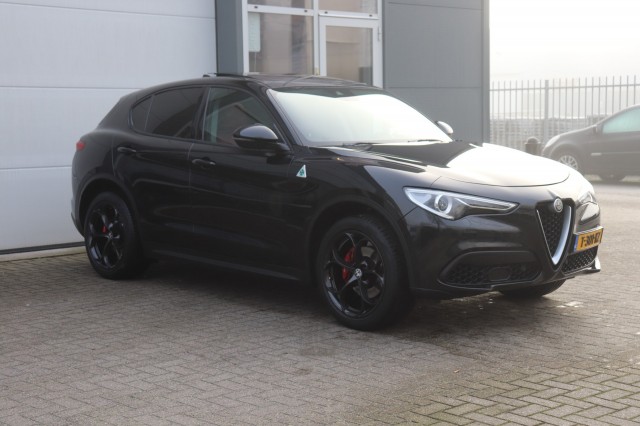ALFA ROMEO STELVIO 2.0 T Q4 200PK AWD Super AUT/PAN.DAK/20/NAVI/DAB/LED/LEER, Carmix, OSS