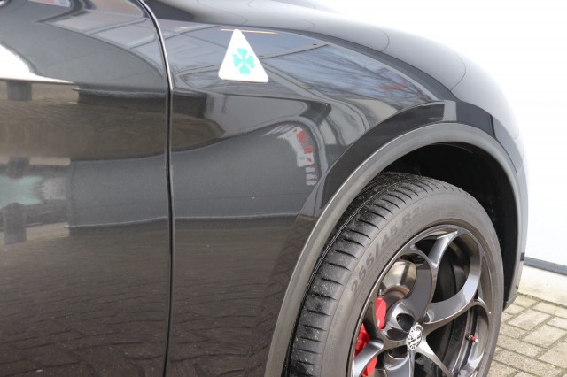 ALFA ROMEO STELVIO 2.0 T Q4 200PK AWD Super AUT/PAN.DAK/20/NAVI/DAB/LED/LEER, Carmix, OSS