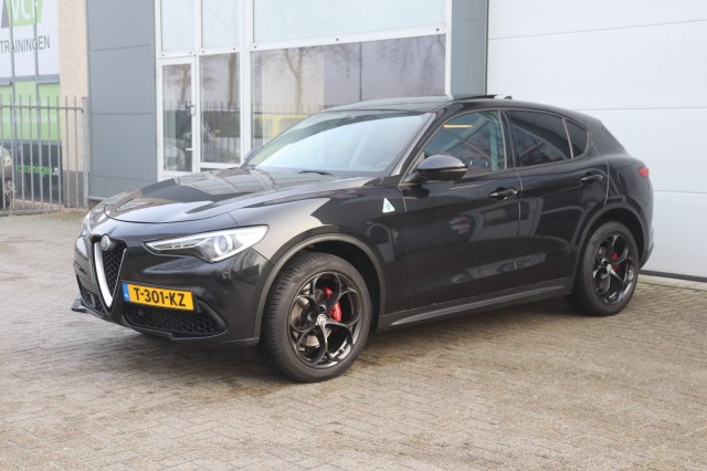 ALFA ROMEO STELVIO 2.0 T Q4 200PK AWD Super AUT/PAN.DAK/20/NAVI/DAB/LED/LEER, Carmix, OSS