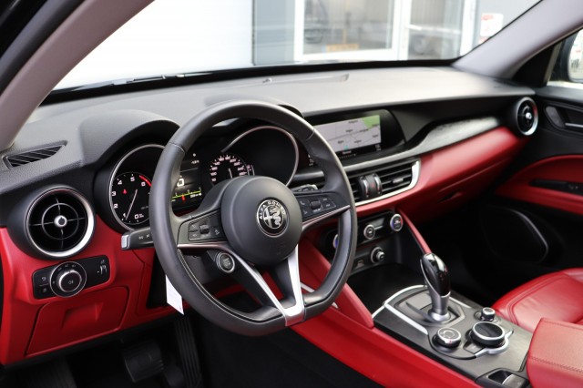 ALFA ROMEO STELVIO 2.0 T Q4 200PK AWD Super AUT/PAN.DAK/20/NAVI/DAB/LED/LEER, Carmix, OSS
