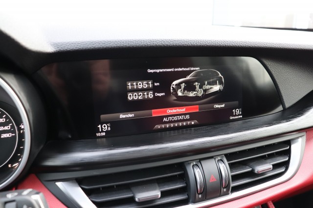 ALFA ROMEO STELVIO 2.0 T Q4 200PK AWD Super AUT/PAN.DAK/20/NAVI/DAB/LED/LEER, Carmix, OSS