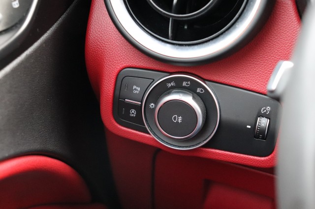 ALFA ROMEO STELVIO 2.0 T Q4 200PK AWD Super AUT/PAN.DAK/20/NAVI/DAB/LED/LEER, Carmix, OSS