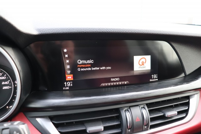 ALFA ROMEO STELVIO 2.0 T Q4 200PK AWD Super AUT/PAN.DAK/20/NAVI/DAB/LED/LEER, Carmix, OSS