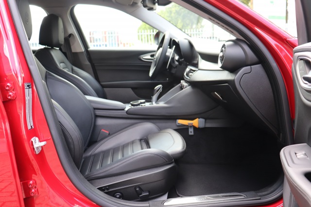 ALFA ROMEO GIULIA 2.2 180PK Super, Carmix, OSS