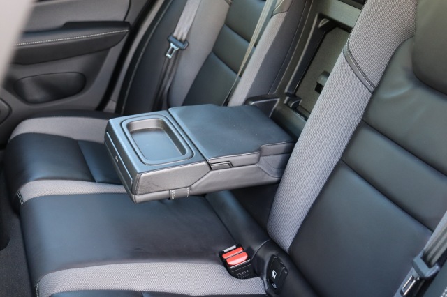 VOLVO V60 2.0 T4 (190PK) R-Design AUT, Carmix, OSS