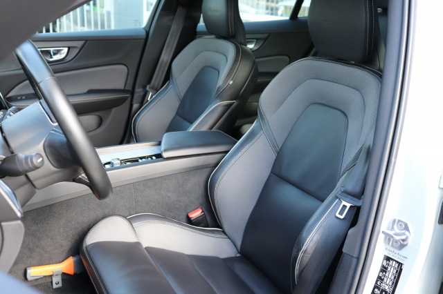 VOLVO V60 2.0 T4 (190PK) R-Design AUT, Carmix, OSS