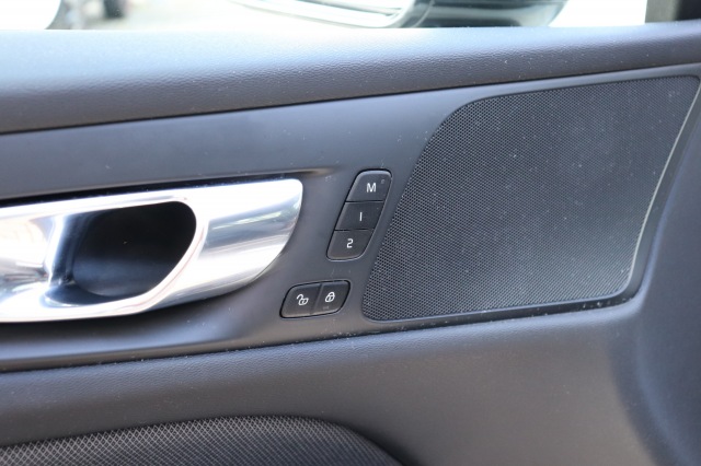 VOLVO V60 2.0 T4 (190PK) R-Design AUT, Carmix, OSS