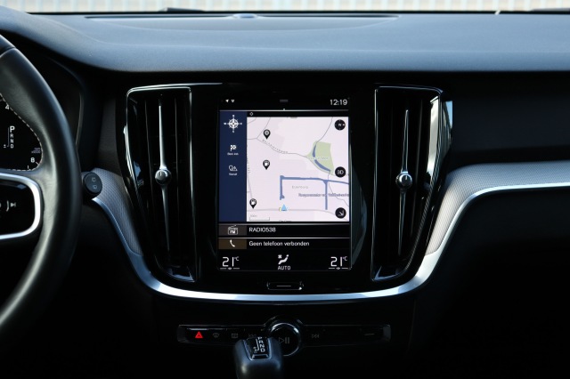 VOLVO V60 2.0 T4 (190PK) R-Design AUT, Carmix, OSS