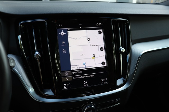 VOLVO V60 2.0 T4 (190PK) R-Design AUT, Carmix, OSS