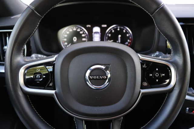 VOLVO V60 2.0 T4 (190PK) R-Design AUT, Carmix, OSS