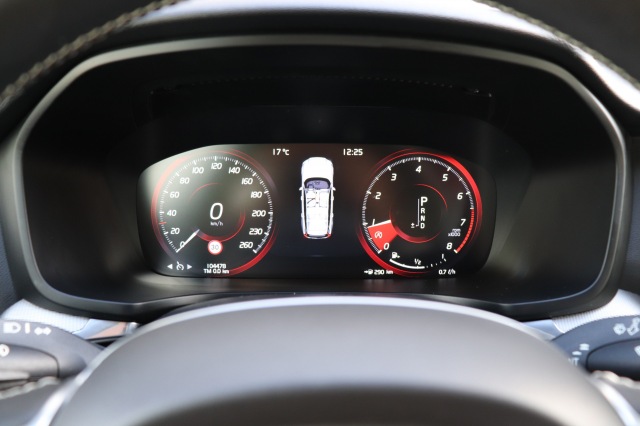 VOLVO V60 2.0 T4 (190PK) R-Design AUT, Carmix, OSS