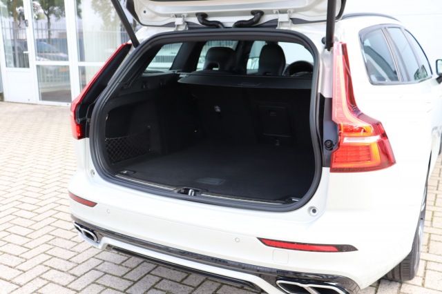 VOLVO V60 2.0 T4 (190PK) R-Design AUT, Carmix, OSS