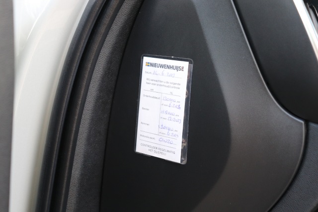 VOLVO V60 2.0 T4 (190PK) R-Design AUT, Carmix, OSS