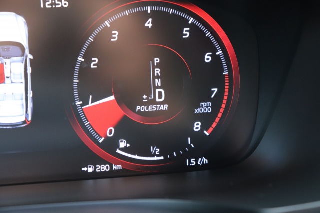 VOLVO V60 2.0 T4 (190PK) R-Design AUT, Carmix, OSS