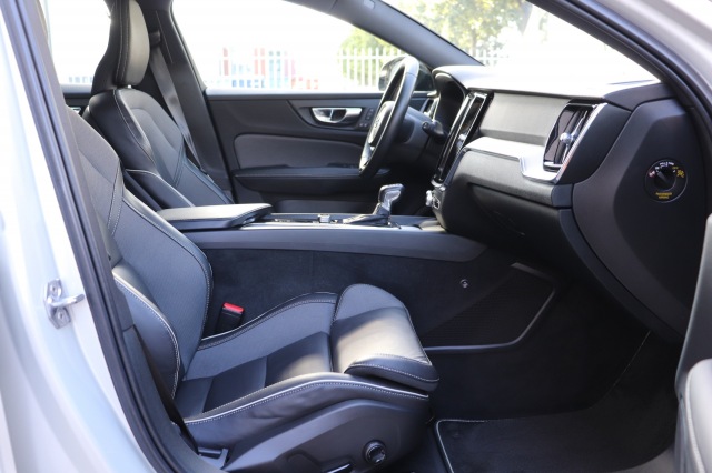 VOLVO V60 2.0 T4 (190PK) R-Design AUT, Carmix, OSS