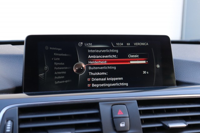 BMW 3-SERIE 320D EDE C. LUXURY F31 AUT/LEER/SPORTSTOELEN/LED/18, Carmix, OSS